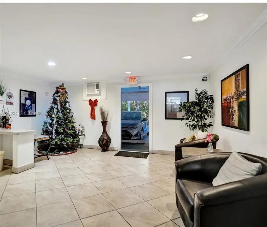 500 NE 14th Ave #306, Hallandale Beach, FL 33009 - #2