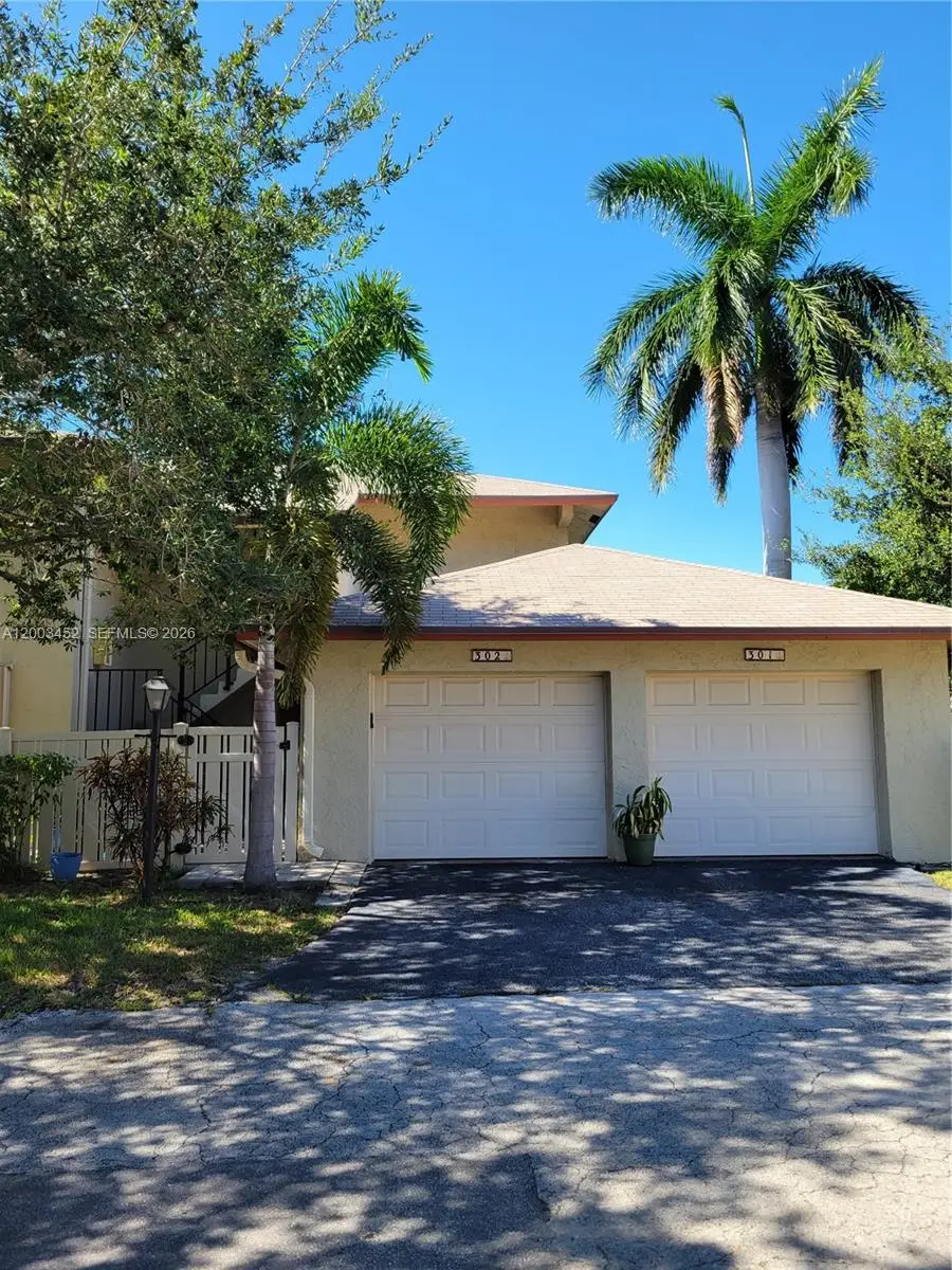 1821 NE 40th Ct #302, Pompano Beach, FL 33064 - #1