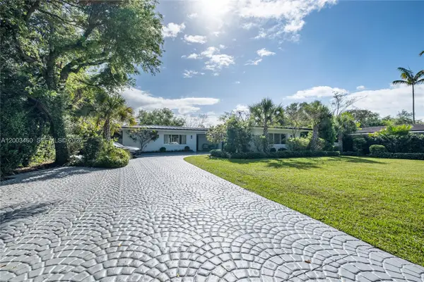 10235 SW 58th Ct, Pinecrest, FL 33156