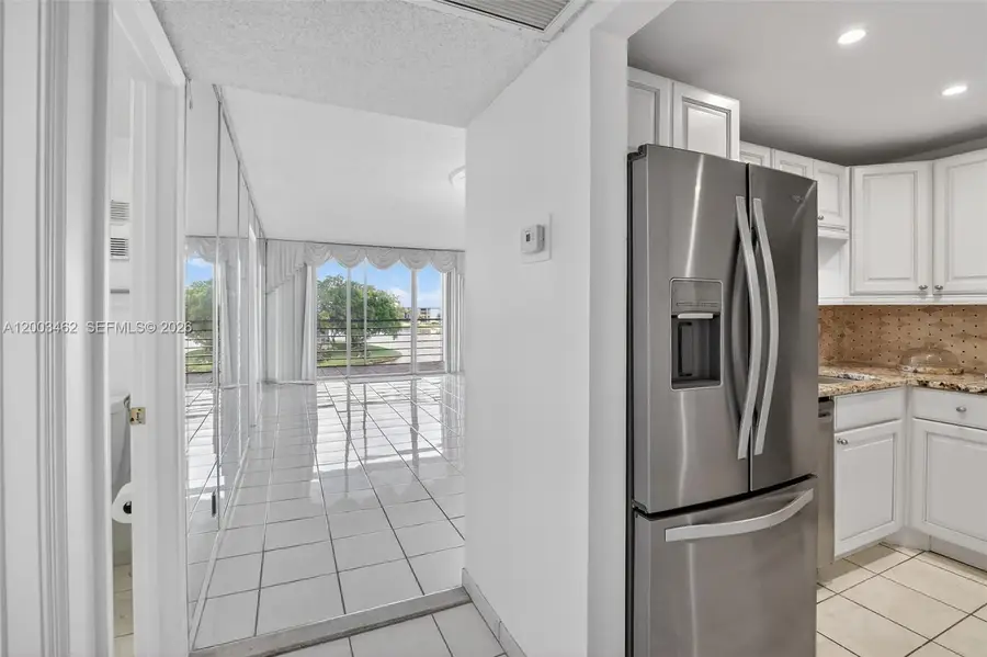 9235 Lagoon Pl #404, Davie, FL 33324 - #3