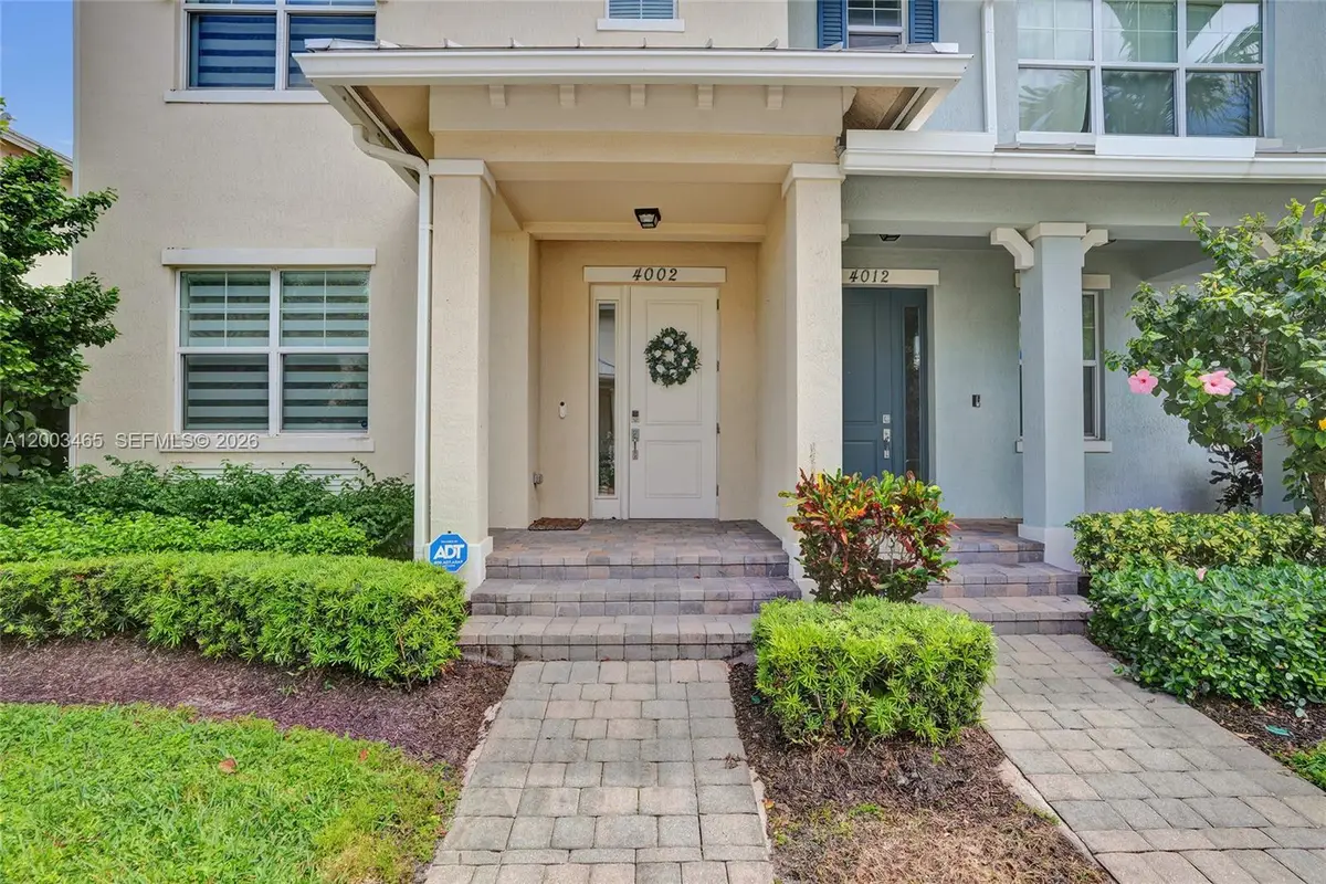 4002 Poinciana Ln, Hollywood, FL 33021 - #1