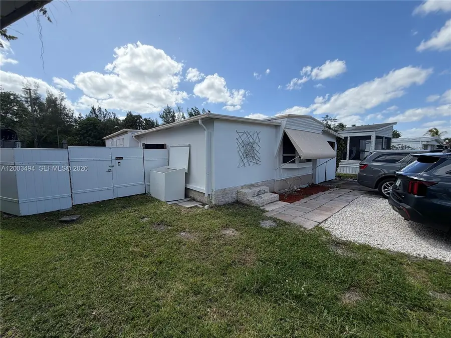 5871 SW 29th Ave, Dania Beach, FL 33312 - #2