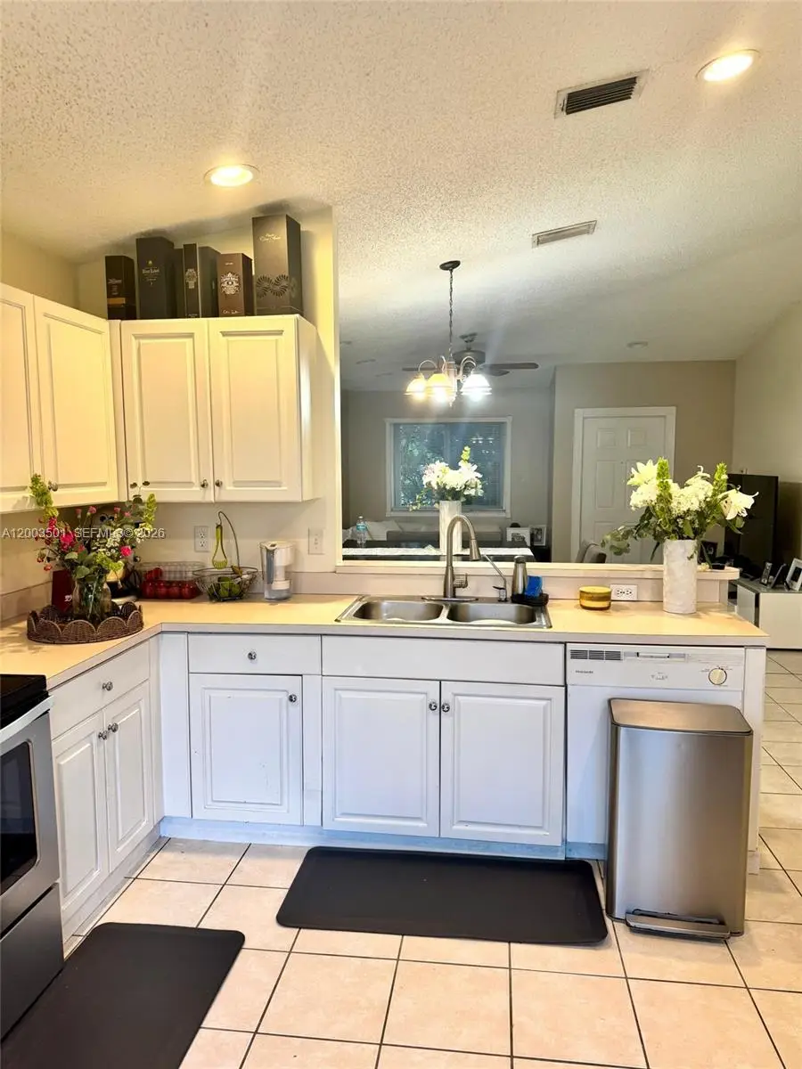 20841 NW 2nd St, Pembroke Pines, FL 33029 - #3
