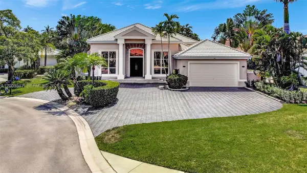 681 NW 100th Ter, Plantation, FL 33324