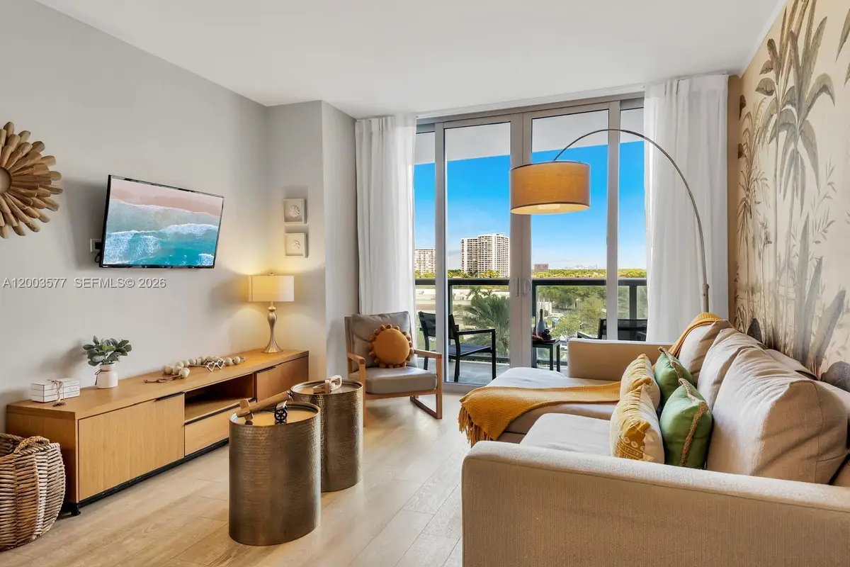 2602 E Hallandale Beach Blvd #R704, Hallandale Beach, FL 33009 - #1