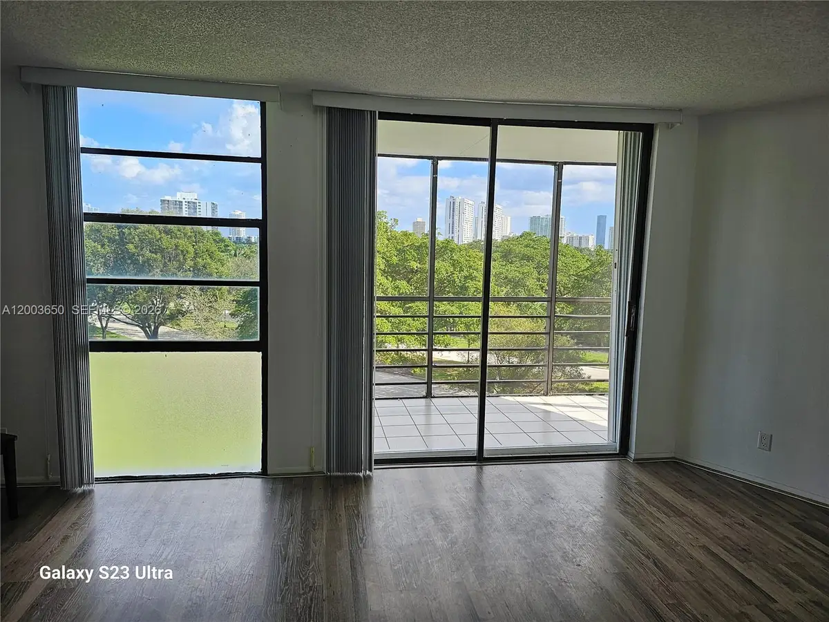 20400 W Country Club Dr #508, Aventura, FL 33180 - #1