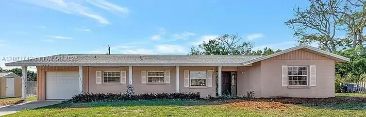 2916 Woodcrest Dr, Sarasota, FL 34239 - #1