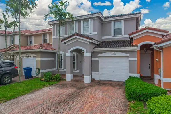 16426 SW 48th Ter, Miami, FL 33185