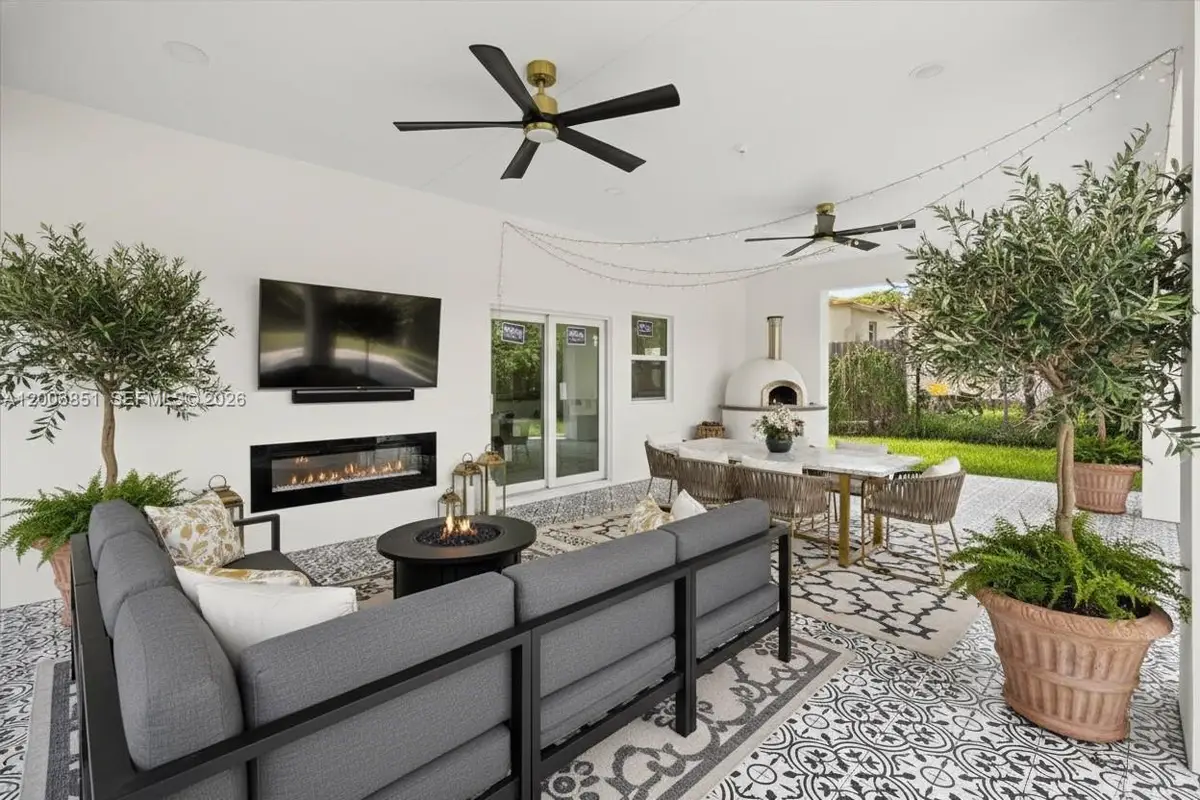 930 34th St, West Palm Beach, FL 33407 - #1