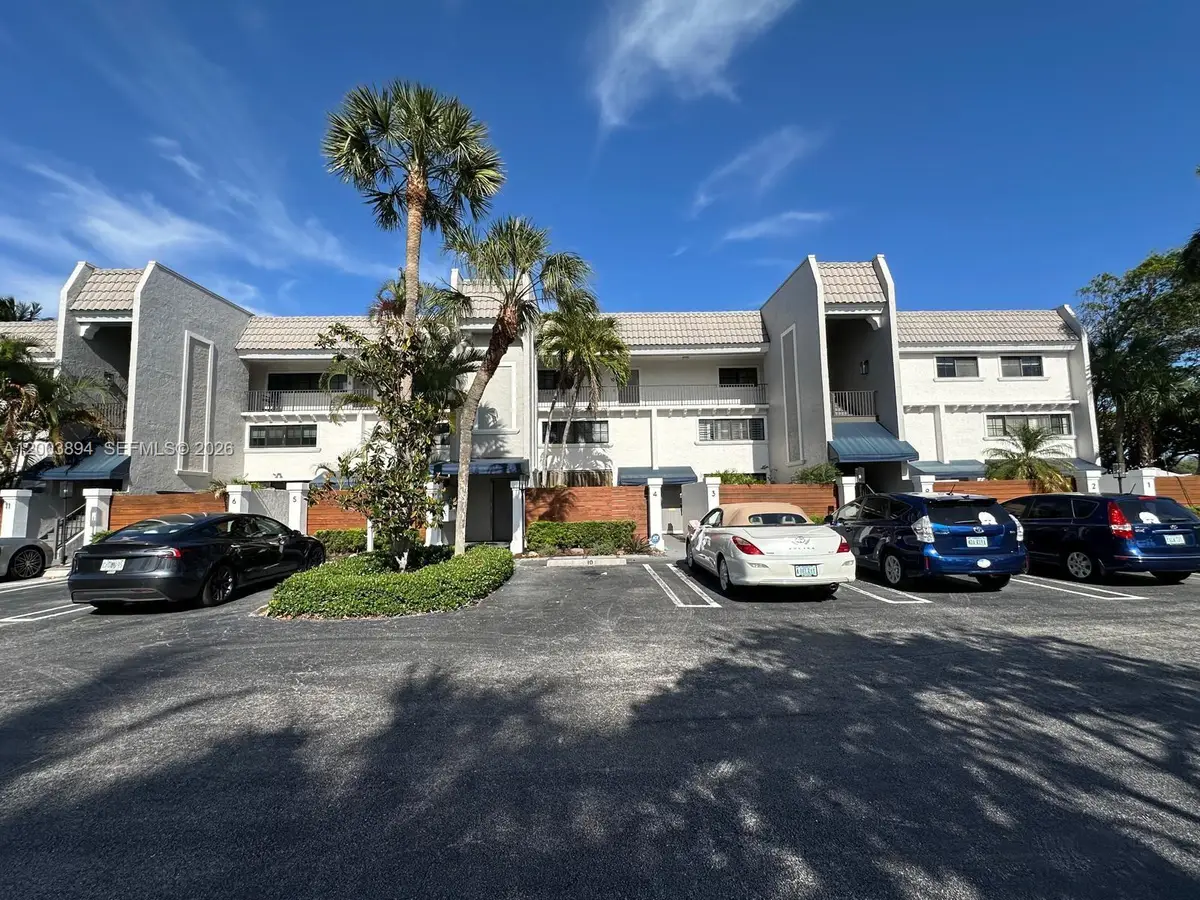 801 Palm Trl #10, Delray Beach, FL 33483 - #1