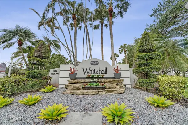 1530 Whitehall Dr #302, Davie, FL 33324