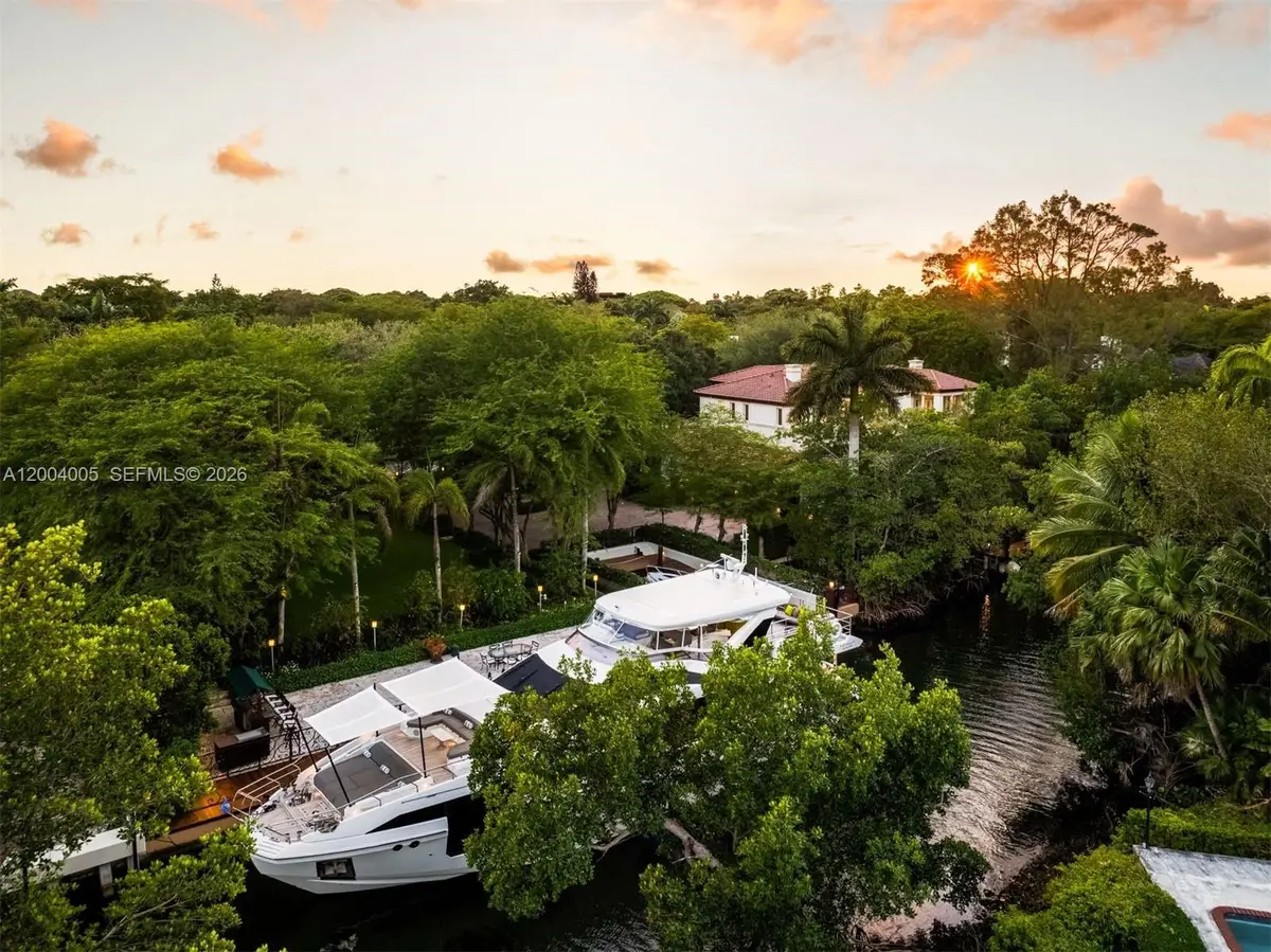 255 Cocoplum Rd, Coral Gables, FL 33143 - #1