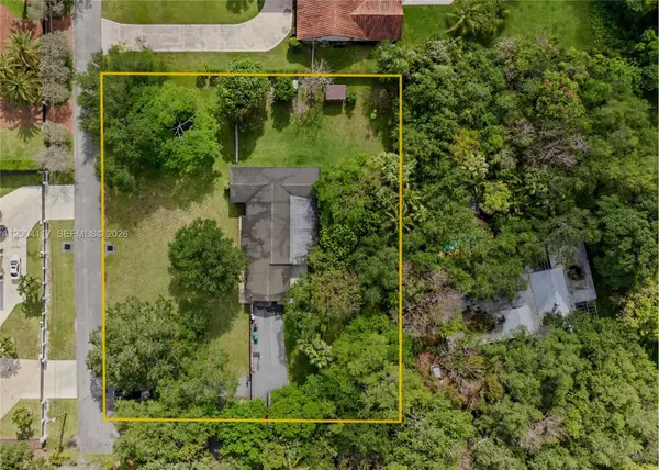 9870 SW 96th St, Miami, FL 33176