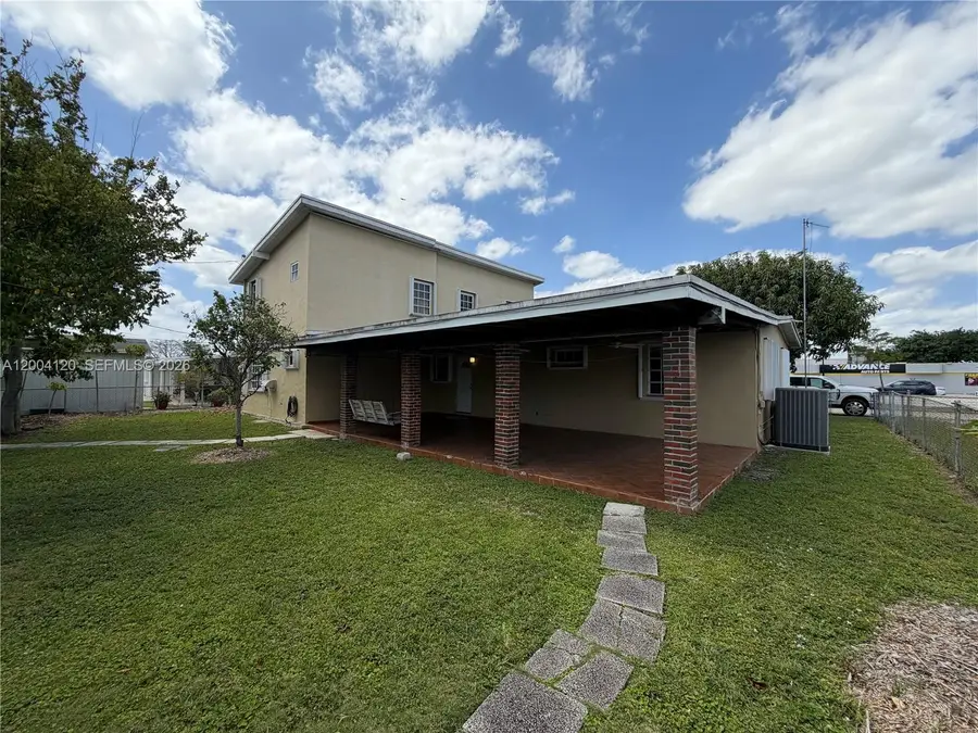 10910 SW 40th St, Miami, FL 33165 - #3