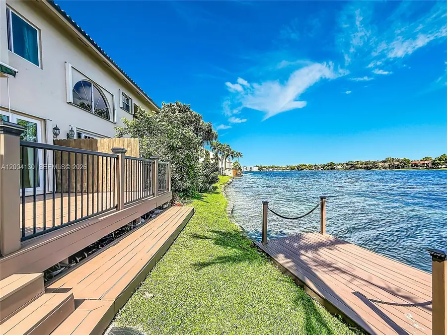 781 NE 195th St, Miami, FL 33179 - #3