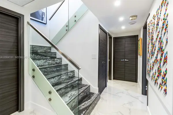20191 E Country Club Dr #TH7, Aventura, FL 33180