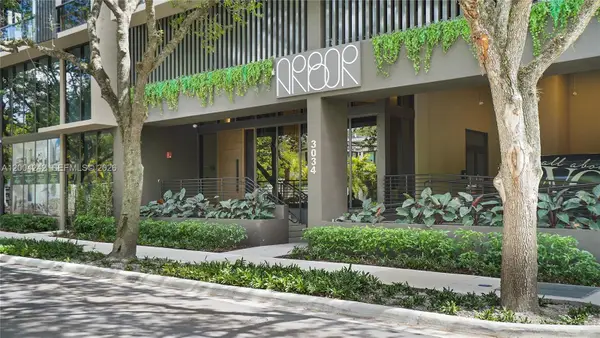 3034 Oak Ave #TH-2, Miami, FL 33133