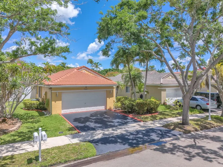 1600 Salerno Cir, Weston, FL 33327 - #2