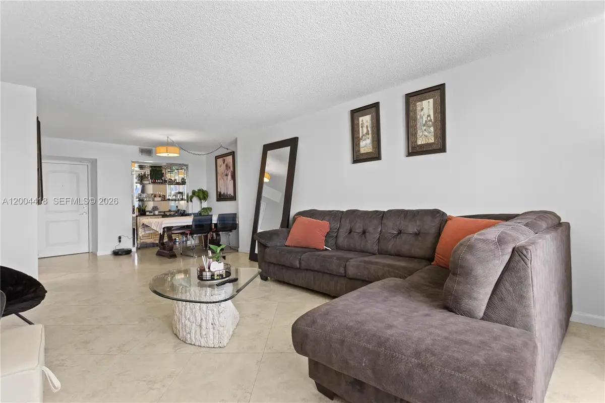 100 Bayview Dr #307, Sunny Isles Beach, FL 33160 - #1