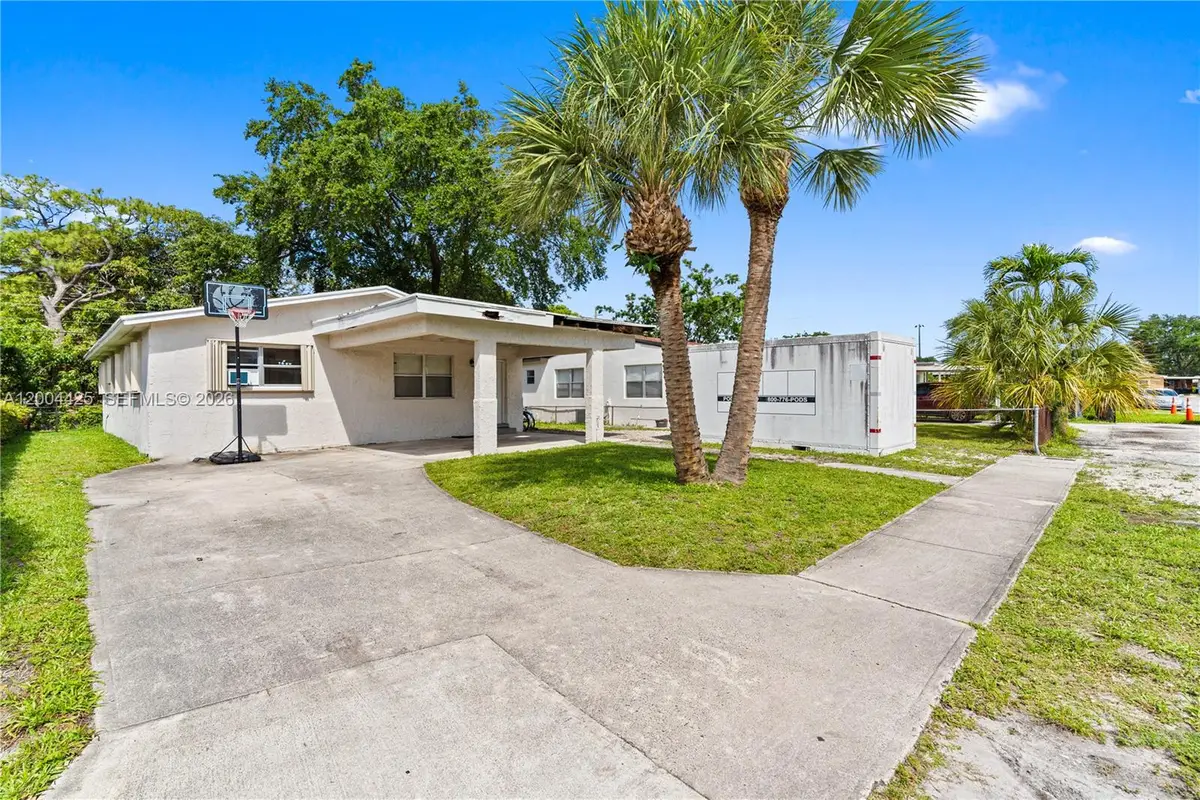723 NW 15th Ter, Fort Lauderdale, FL 33311 - #1