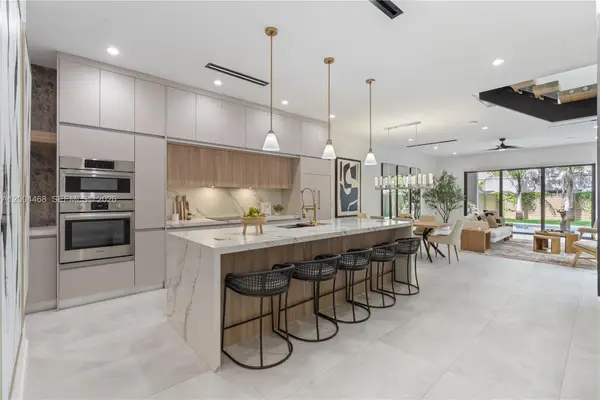 609 NE 8th Ave #B, Fort Lauderdale, FL 33304