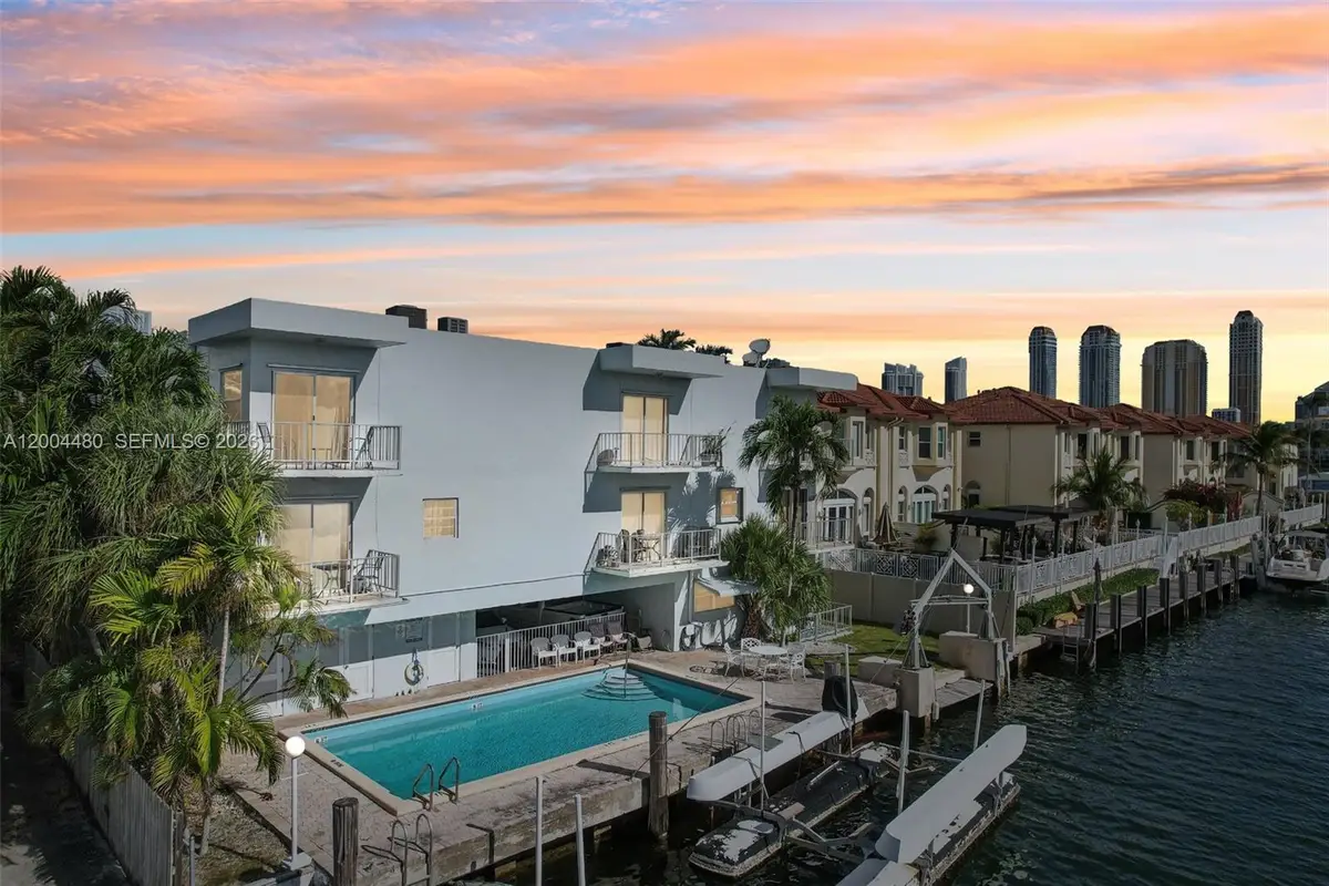 3862 NE 171st St #E, North Miami Beach, FL 33160 - #1