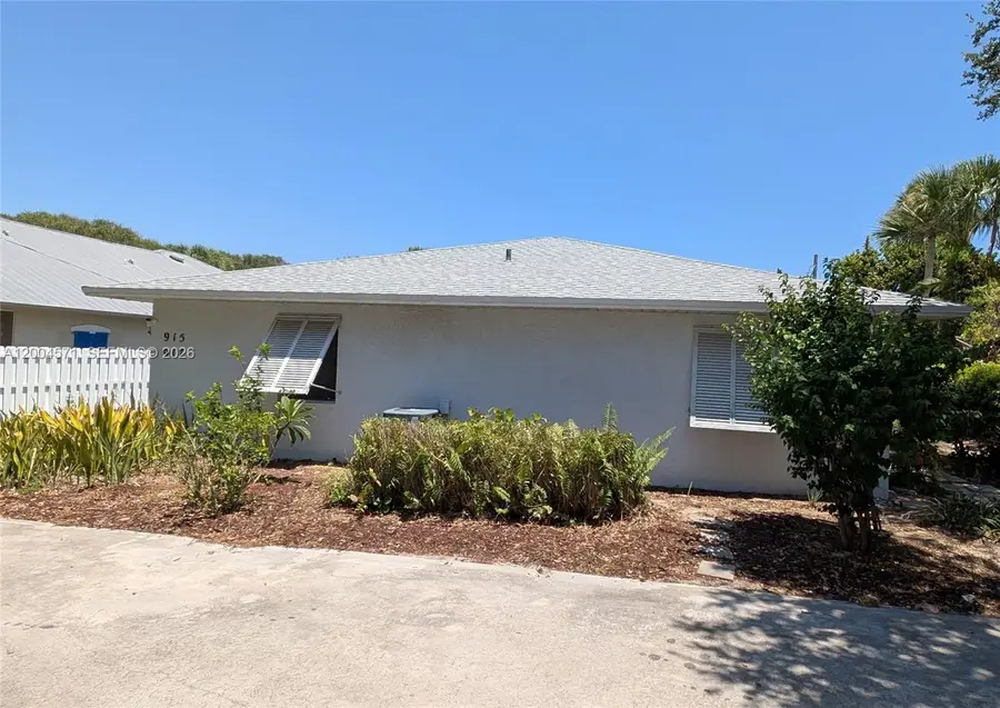 915 Turtle Cove Ln, Vero Beach, FL 32963 - #2