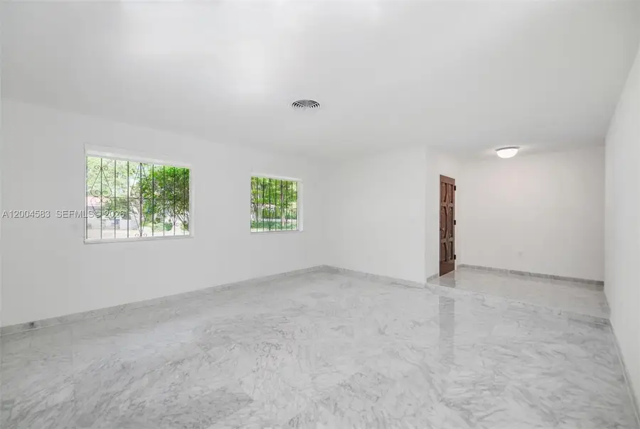 1101 Capri St, Coral Gables, FL 33134 - #3