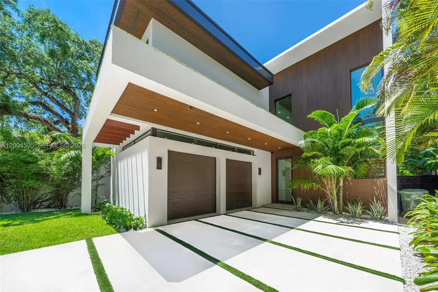 2521 Lincoln Ave, Miami, FL 33133 - #2