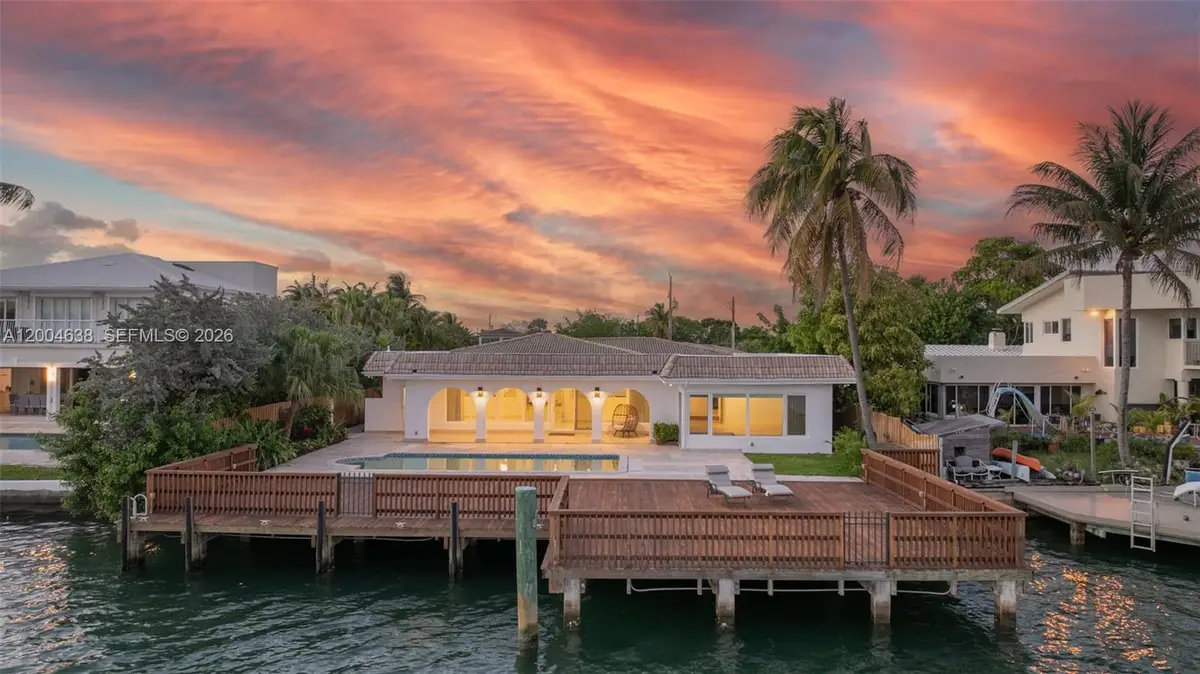 1690 Daytonia Rd, Miami Beach, FL 33141 - #1
