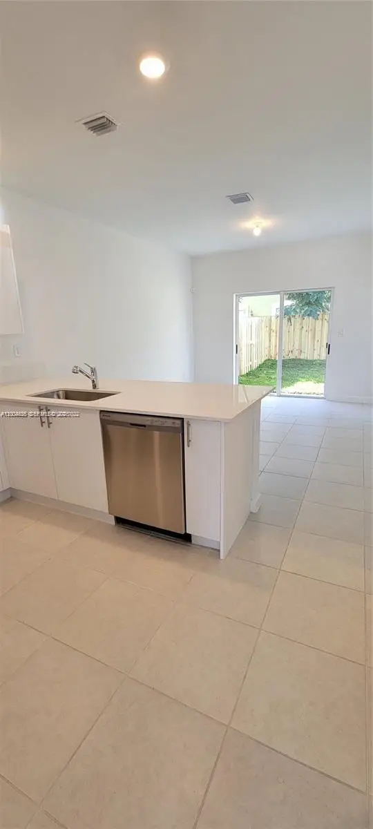 1010 SE 26th Ter, Homestead, FL 33035 - #3