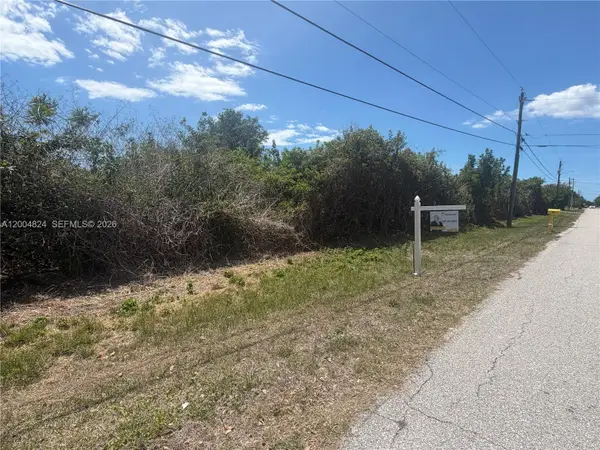 7329 SE Regina Dr, Port Charlotte, FL 34224