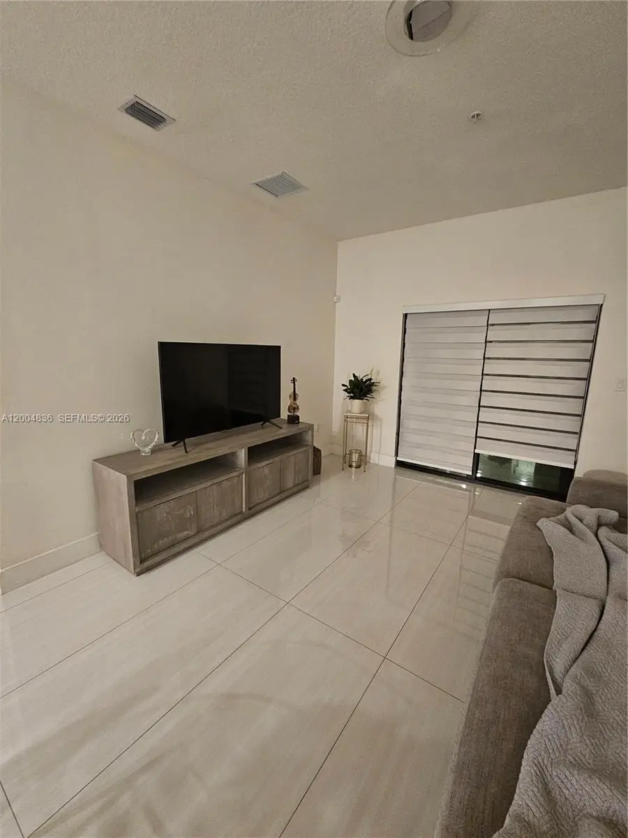 8167 NW 41st St #E-109, Doral, FL 33166 - #3
