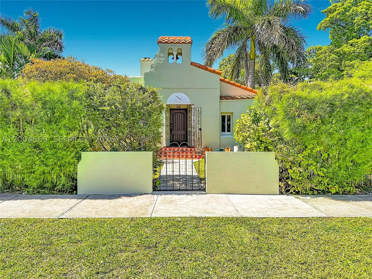 1029 Harrison St, Hollywood, FL 33019 - #1
