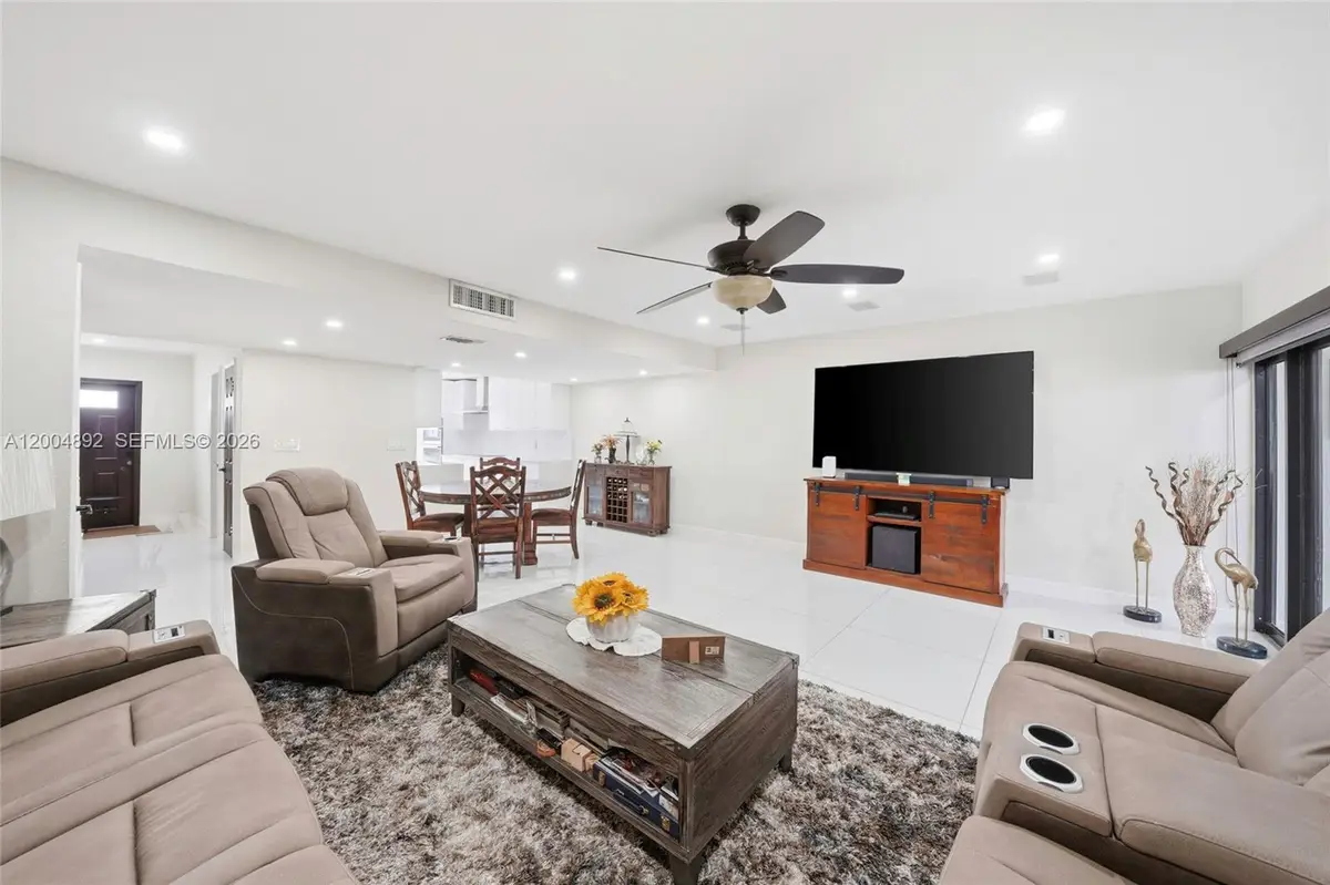 1789 W 72nd St, Hialeah, FL 33014 - #1