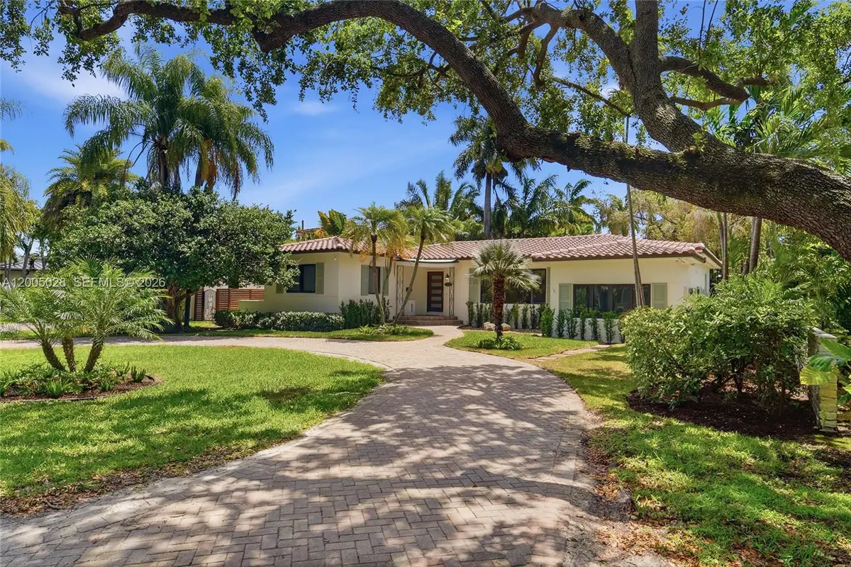 1020 NE 98th St, Miami Shores, FL 33138 - #1