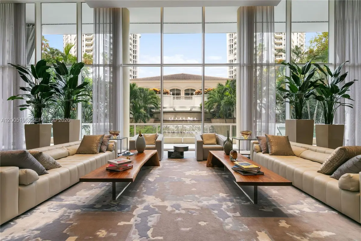21150 Point Pl #LPH 2902, Aventura, FL 33180 - #1