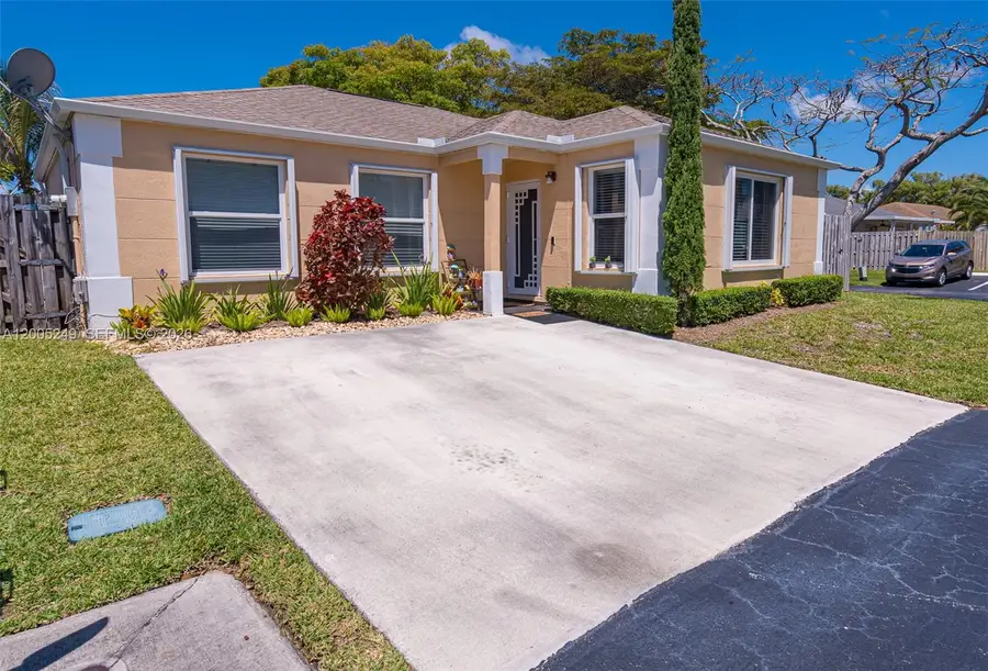 9786 SW 222nd Ter, Cutler Bay, FL 33190 - #2