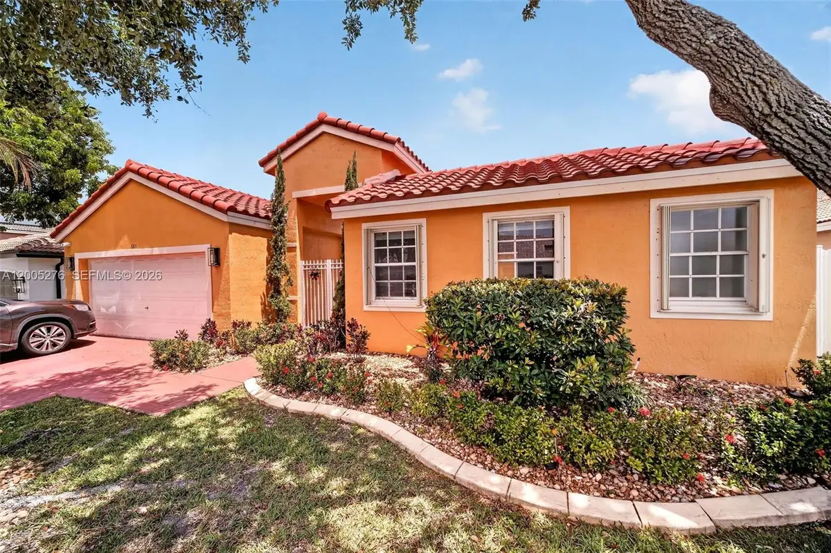 685 SW 198th Ter, Pembroke Pines, FL 33029 - #1