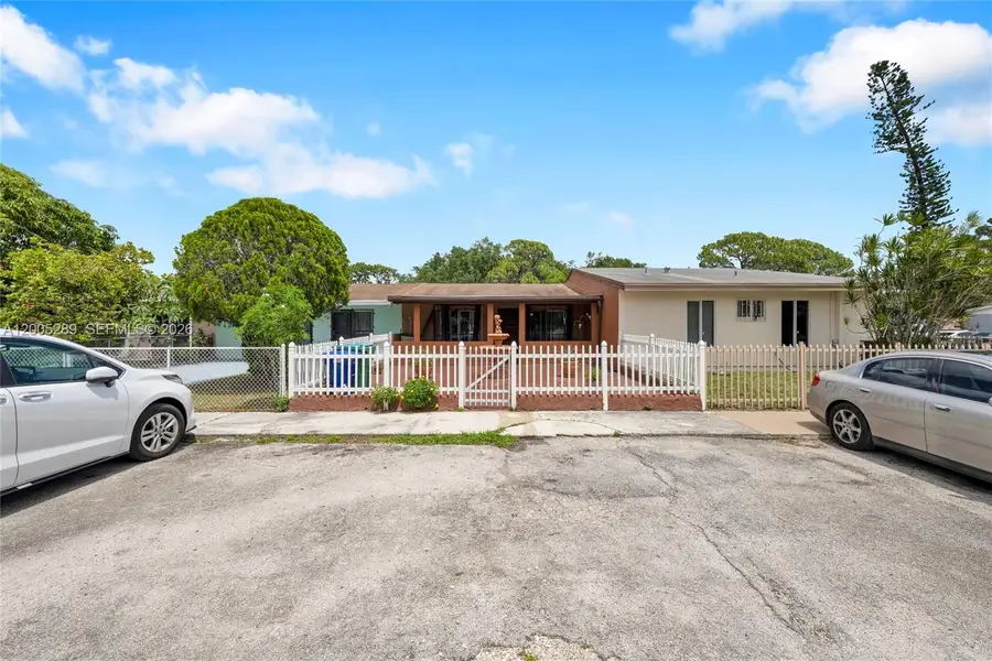 3810 NW 213th St, Miami Gardens, FL 33055 - #2