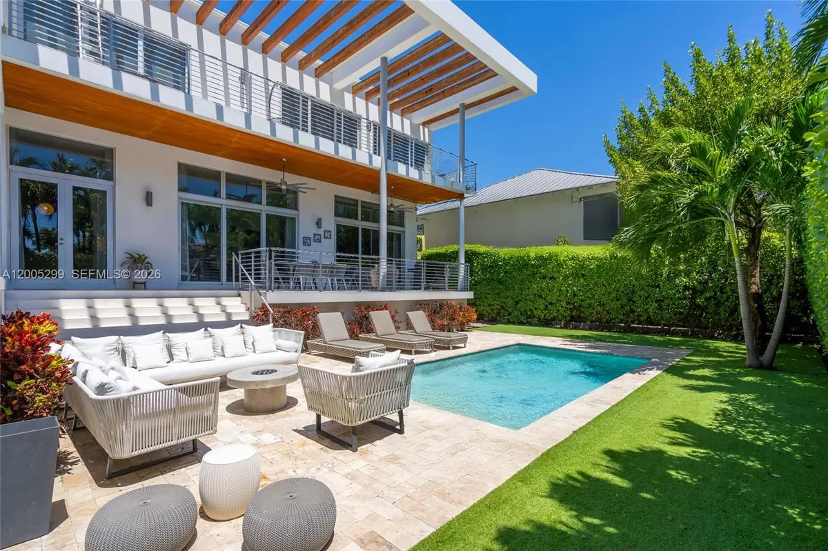 230 W Mcintyre St, Key Biscayne, FL 33149 - #1