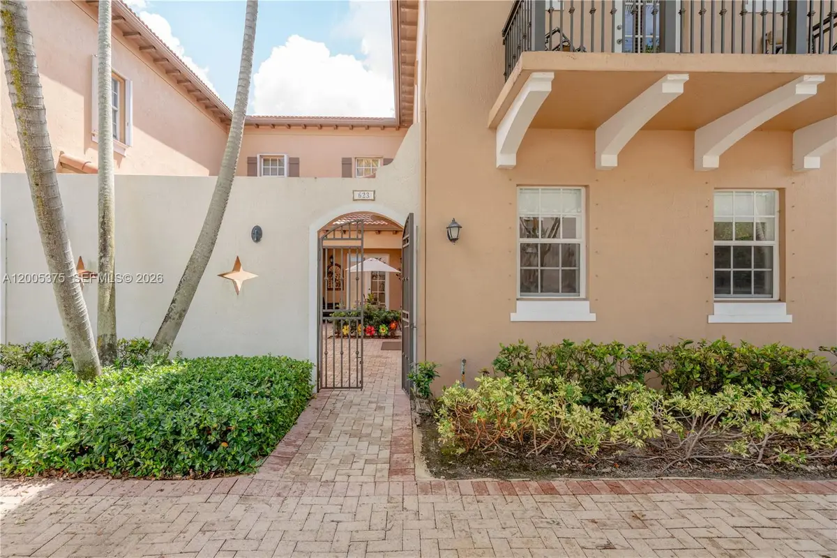 623 SW 146th Ter, Pembroke Pines, FL 33027 - #1