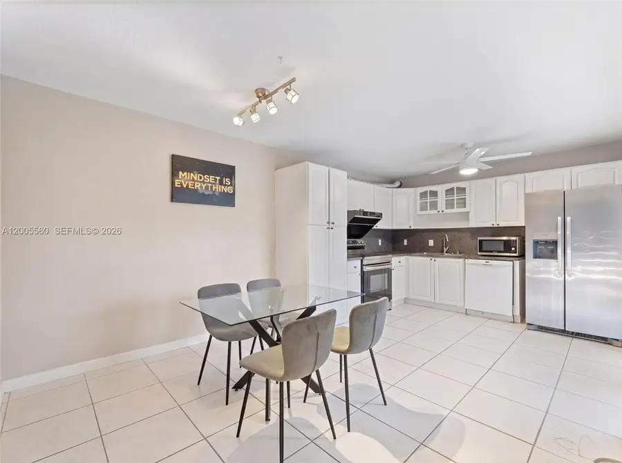 2532 Camelot Ct, Cooper City, FL 33026 - #3