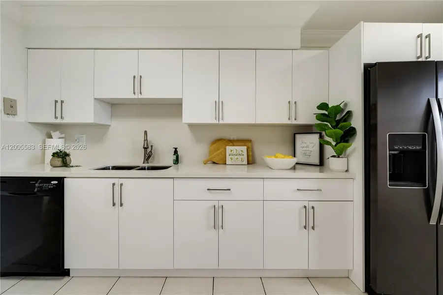 8401 Nw 8 St #401, Miami, FL 33126 - #2