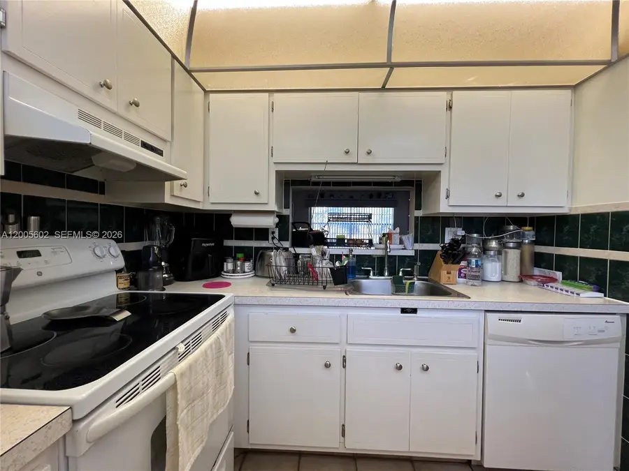 5181 W Oakland Park Blvd #206, Lauderdale Lakes, FL 33313 - #3