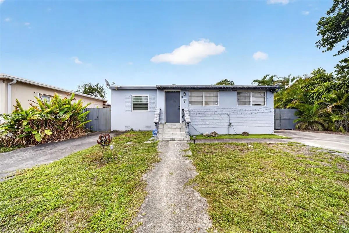 300 E 43rd St, Hialeah, FL 33013 - #1