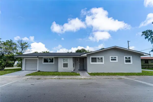 2260 Charleston St, Hollywood, FL 33020