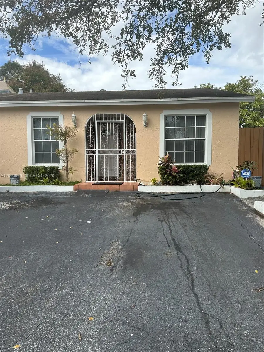 2733 NW 204th Ln, Miami Gardens, FL 33056 - #2