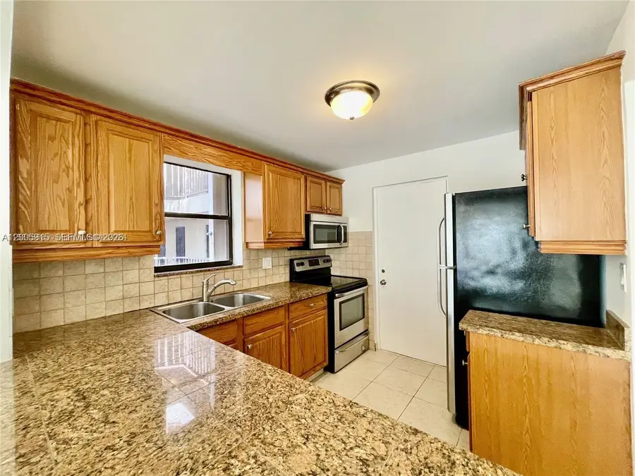 2320 S Cypress Bend Dr #204, Pompano Beach, FL 33069 - #2