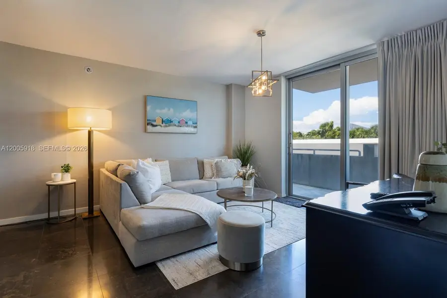 220 21st St #303, Miami Beach, FL 33139 - #2